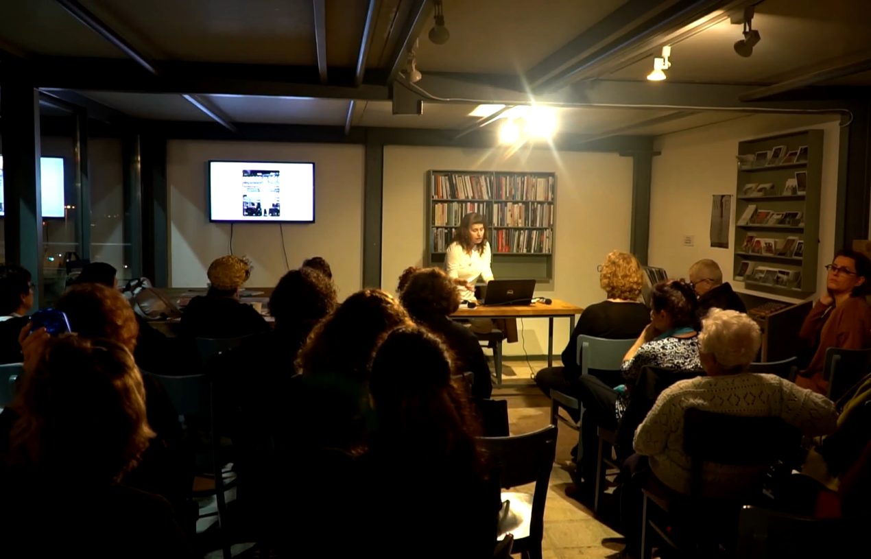 הרצאה במוזיאון על התפר:  #me חלוצות המהפכה, על הצילום כאמצעי לשינוי חברתי